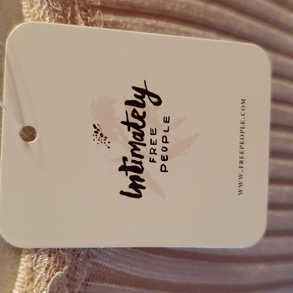 Top - Picture 4 of 9